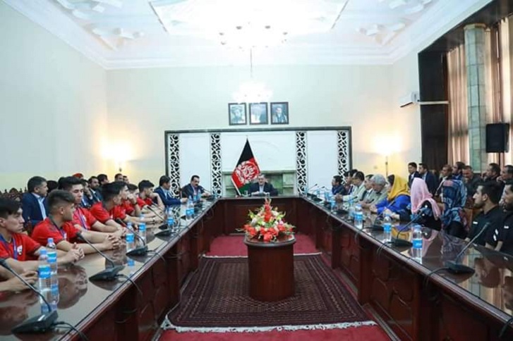 دفتر معاونیت دوم ریاست جمهوری از نایب قهرمانی تیم فوتسال تقدیر نمود.