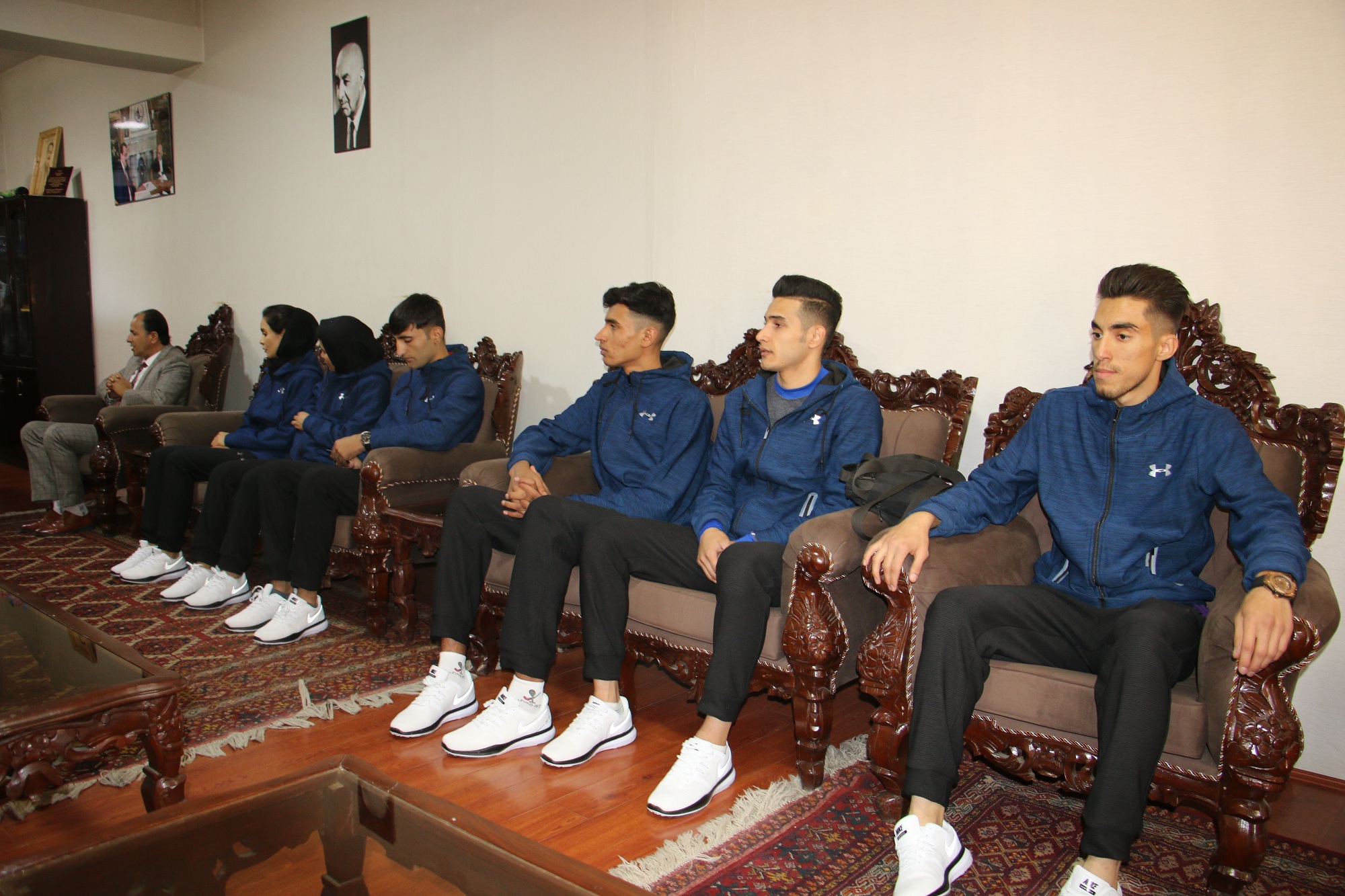 قهرمانان تکواندو افغانستان برای کسب سهمیه المپیک ۲۰۲۰ رهسپار چین شدند .