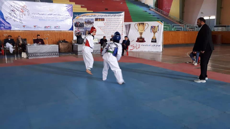 تکواندو بانو وان هرات