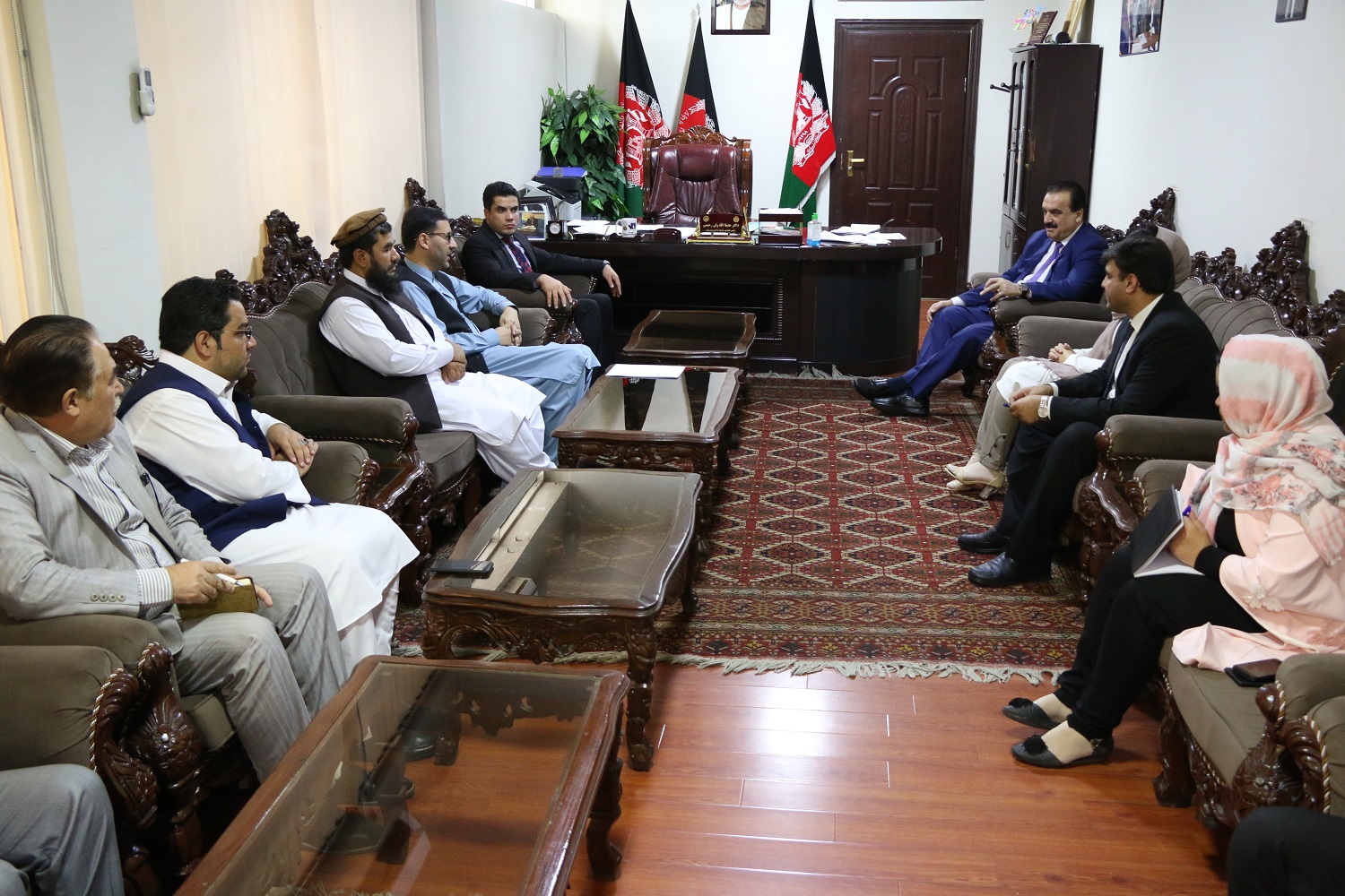 کارشناس پارلمانی