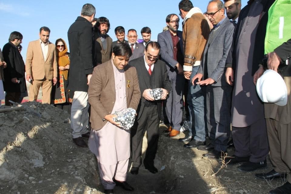 سنگ تهداب جمنازیوم والیبال