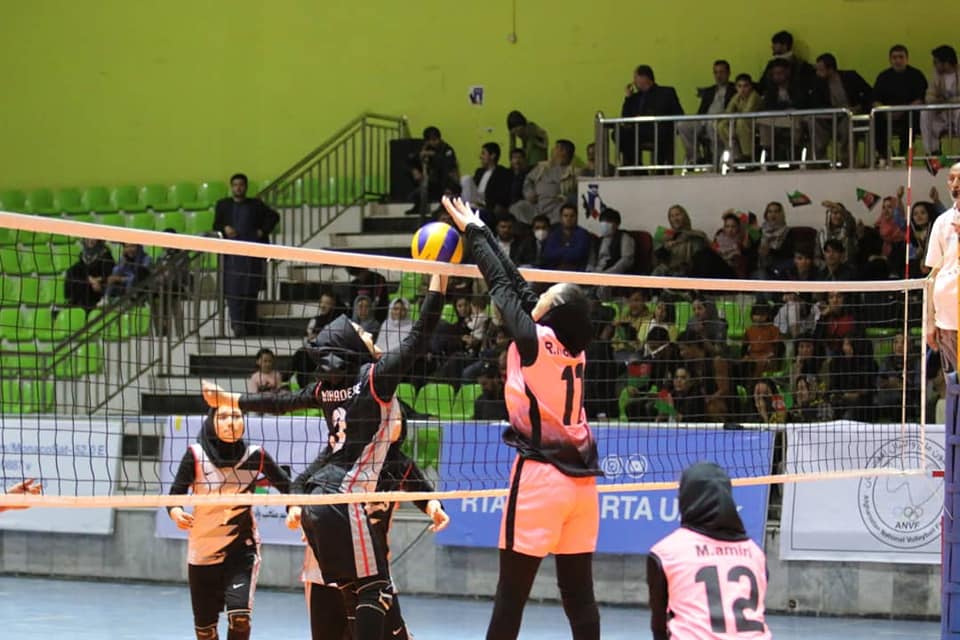 تیم والیبال بانوان مهاجرین ایران