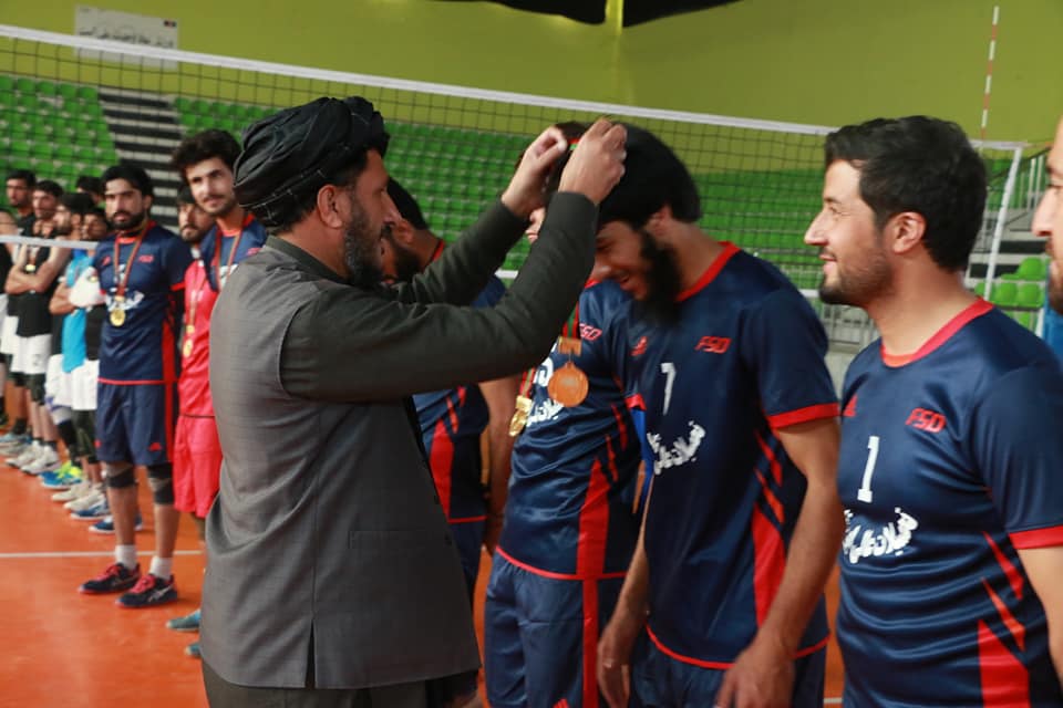 تیم والیبال ابن خلدون برنده جام قهرمانی رقابتهای جام کابل گردید۔