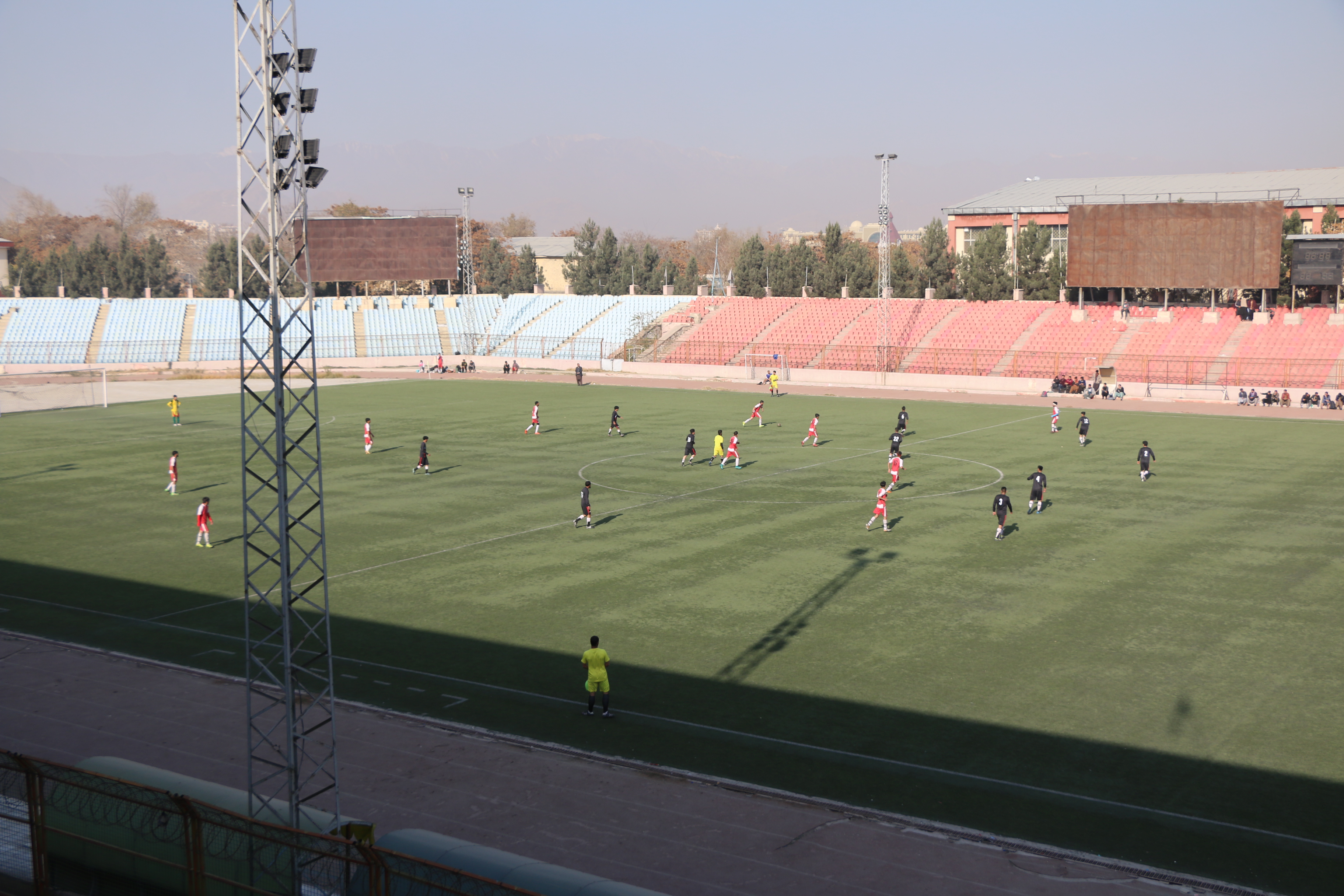 ادامه رقابت های فوتبال گروپ های الف و ب در کابل
