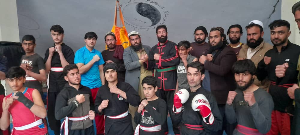 په خوست ولایت کې د کونګفو رشتې ۲۲ لوبغاړو ته شالبندونه وروتړل شول.