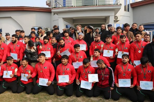 رئیس عمومی تربیت بدنی و ورزش ، ورزشکاران پهلوانی را تقدیر کرد