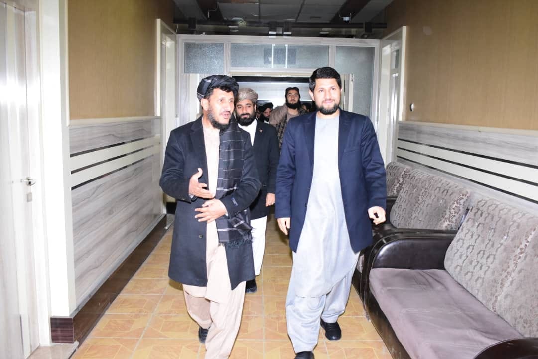بلخ؛ د المپیک ملي کمېټې او ورزش رئیس، د عامې روغتیا ریاست له ورزشي څانګې لیدنه وکړه