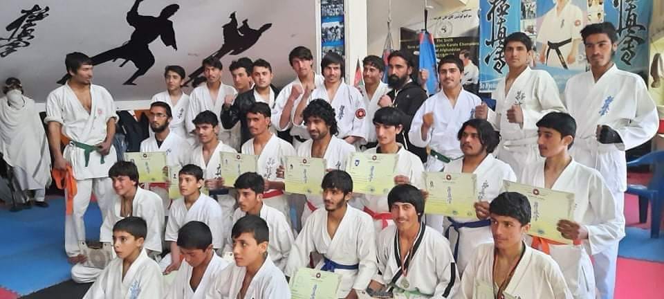خوست : بازیکنان سوکیوکوشین کاراته ارتقای کمربند نمودند.