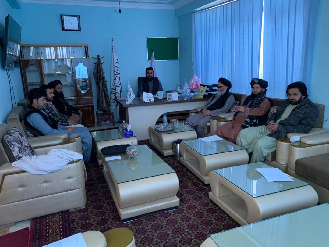 فاریاب؛ مالي او اداري رییس له ورزشي امريت څخه ليدنه وکړه