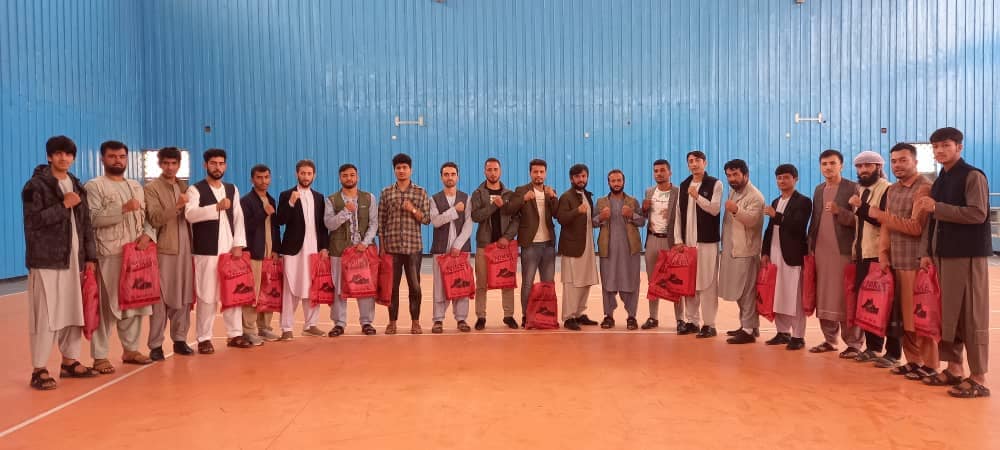 تقدیر ورزشکاران رشته های مختلف ورزشی در ولایت تخار.