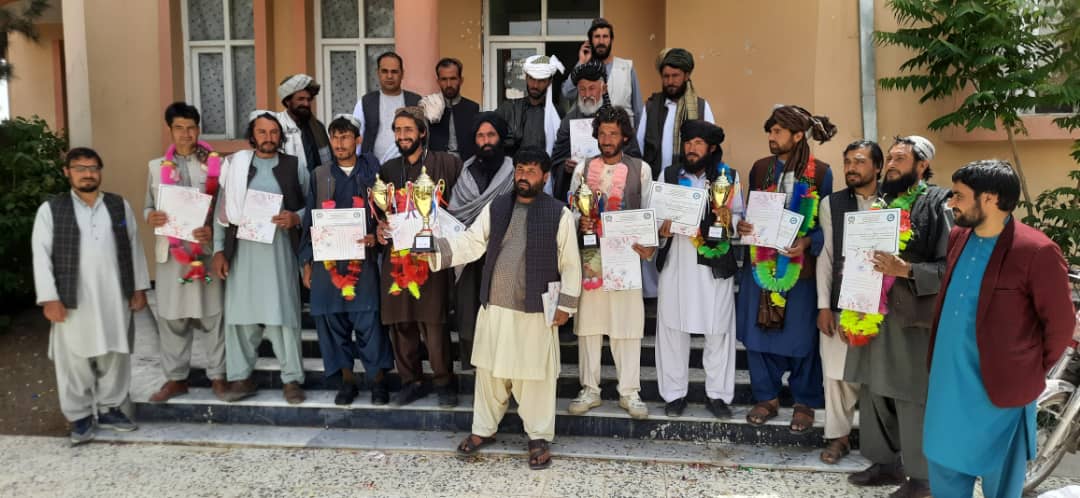 تقدیر ورزشکاران نیزه بازی از سوی مسوولین ورزش در ولایت غزنی