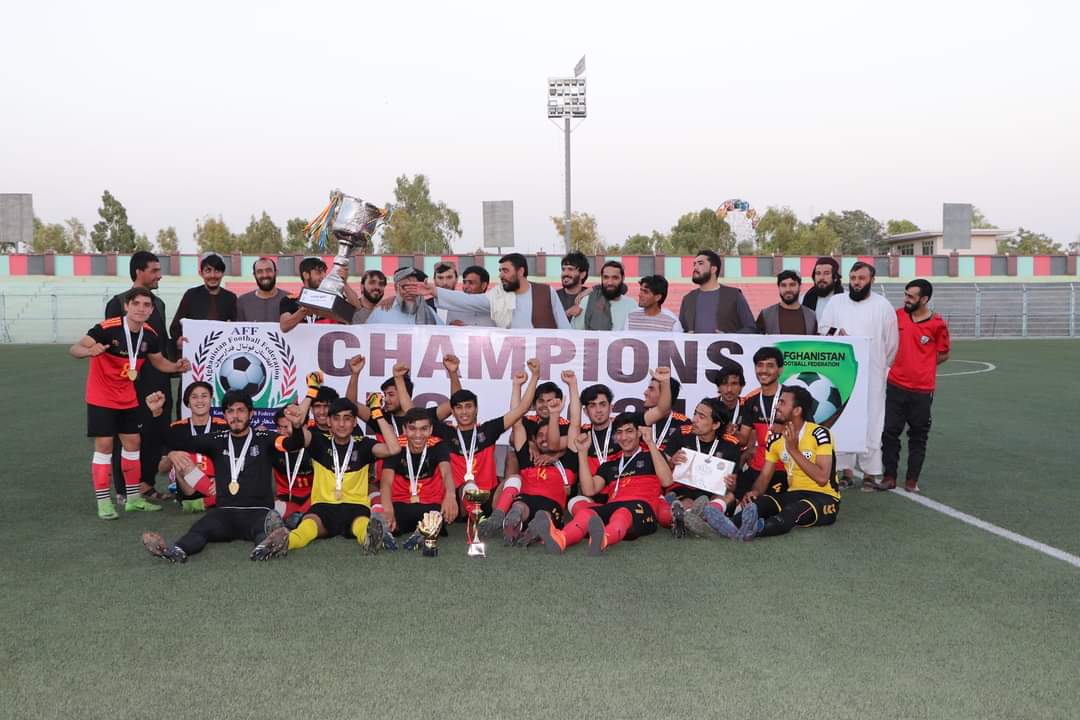 تیم اتفاق خانزاده قهرمان رقابت های لیگ تیم الف کندهار شد