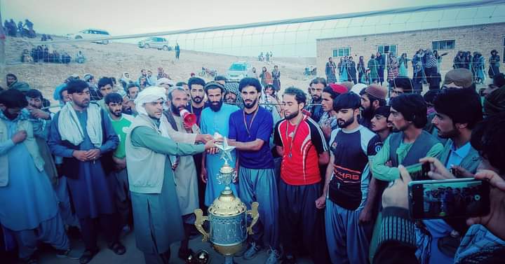 End of volleyball tournament among 30 teams in Maidan Wardak province