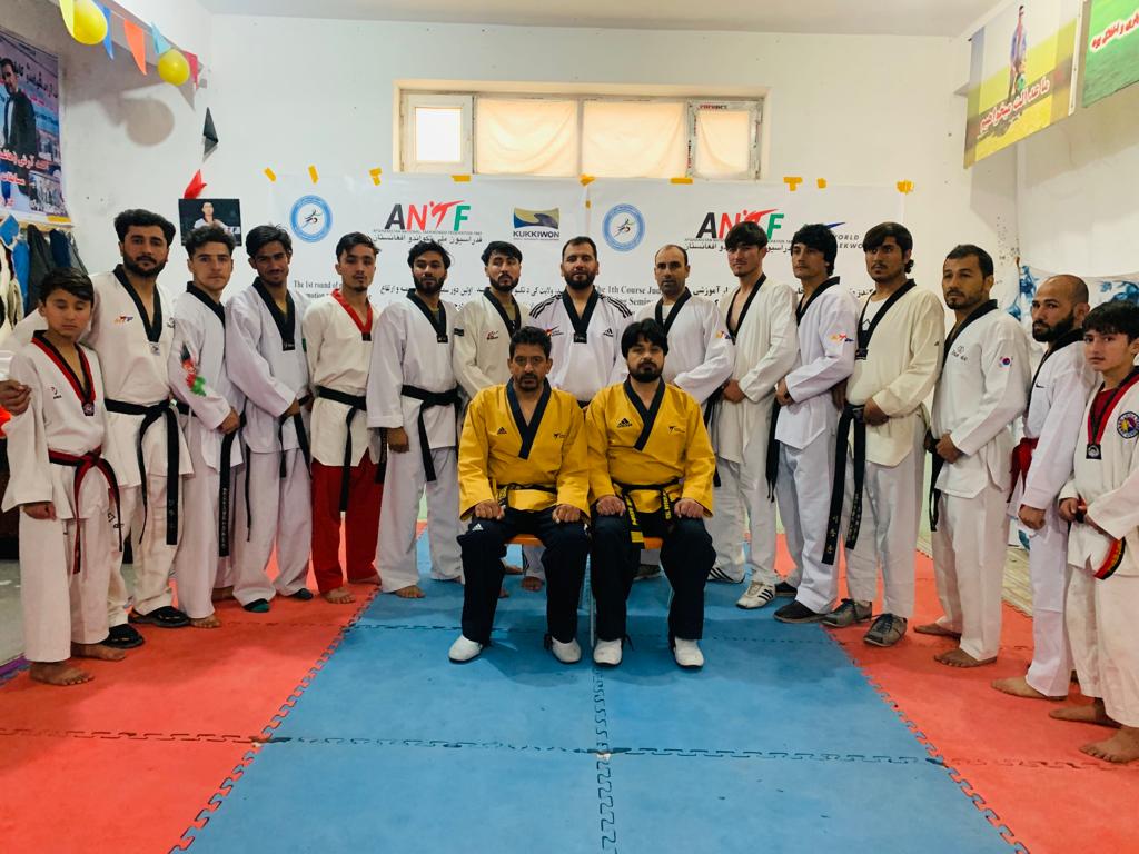سمینار آموزشی درجه سوم برای مربیان تکواندو در کندز آغاز شد