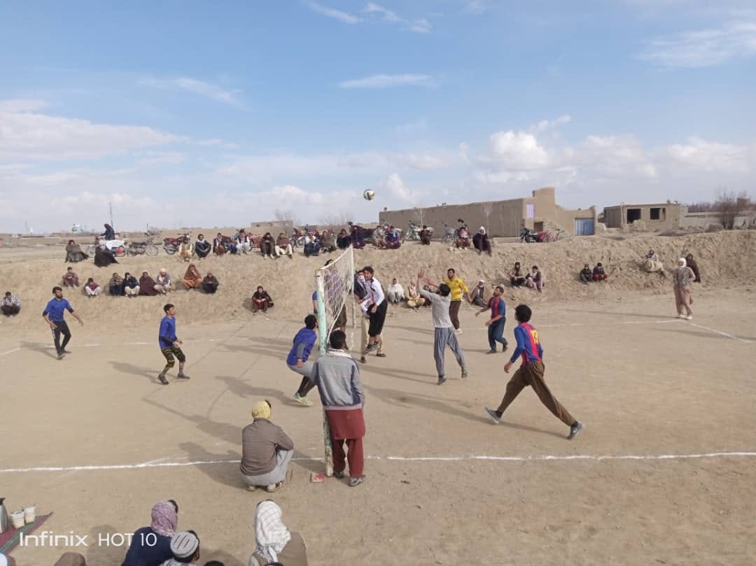 د غزني په مرکز قرباغي کلي کې د ۱۳ لوبډلو ترمنځ د والیبال سیالۍ پیل شوې
