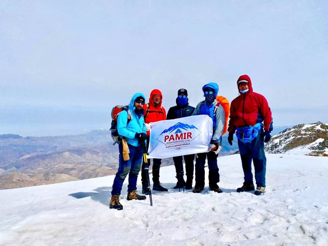 صعود کوهنوردان پامیر ولایت هرات به قله‌ی ۳۶۰۰ متری آسمایی