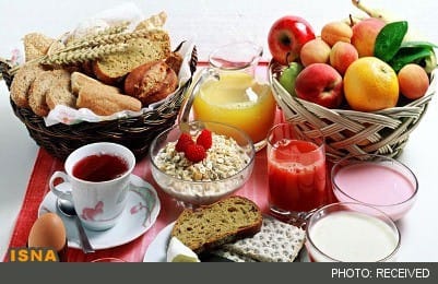 ورزشکاران در ماه رمضان چگونه برنامه غذایی خود را تنظیم کنند؟