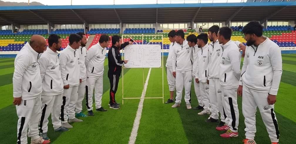 غزني؛ په جاغورو ولسوالۍ کې د فوتسال روزونکو ته مقدماتي کورس ترسره شو