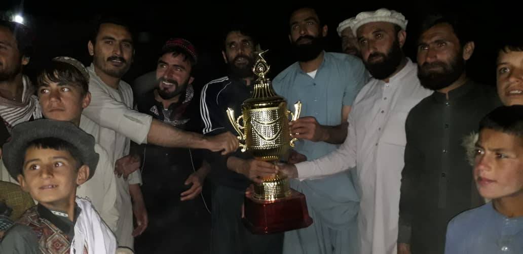 پکتيکا؛ د مرکز ښرنې کشيوالو کلي د واليبال دوستانه سياليو اتلولي ميوند الياس لوبډلې خپله کړه