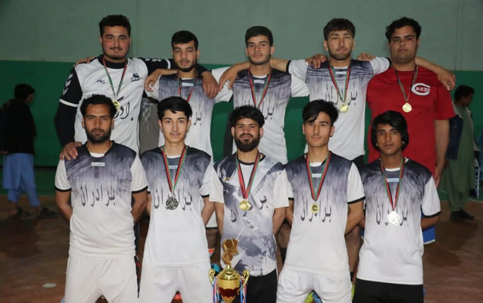 برادران لوبډلې د بادغیس فوتسال سياليو اتلولي وګټله