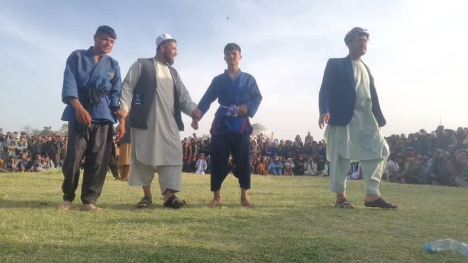 جورجان؛ رقابت‌های کورش در چمن پارک بخدی این ولایت برگزار شد.