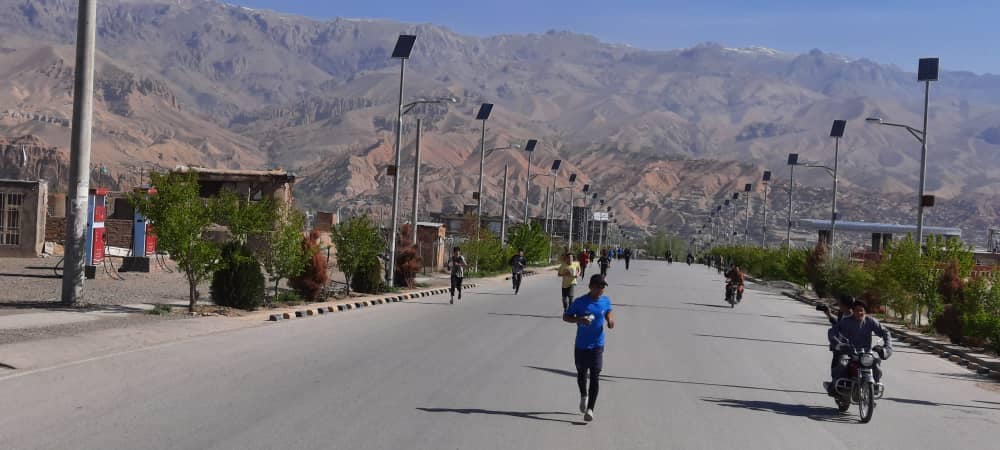 باميان؛ د ٢٠٠ ورزشکارانو ترمنځ د ځغاستې سیالۍ وشوې