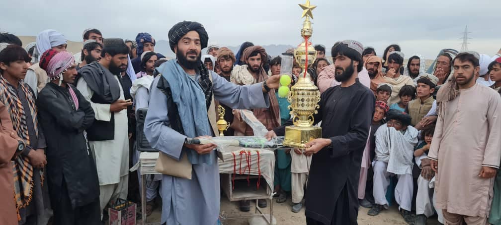 زابل؛ په مرکز قلات ښار کې د ټيپ بال کرکټ سيالۍ د باکورزو لوبډلې په اتلولۍ پای ته ورسېدې