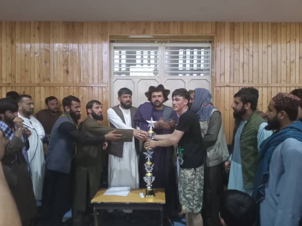 په لغمان کې د والیبال سیالۍ د احمدشاه ملاخېل لوبډلې په اتلولۍ پای ته ورسېدې