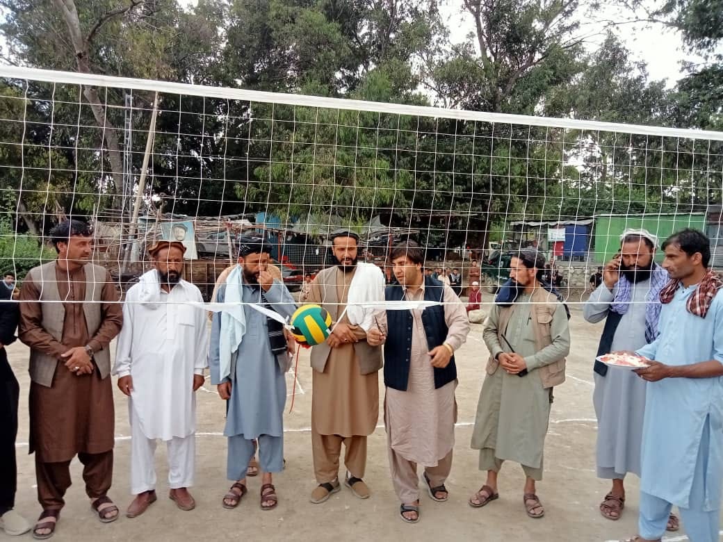 په ننګرهار کې د ۱۶ لوبډلو ترمنځ د والیبال سیالۍ پیل شوې