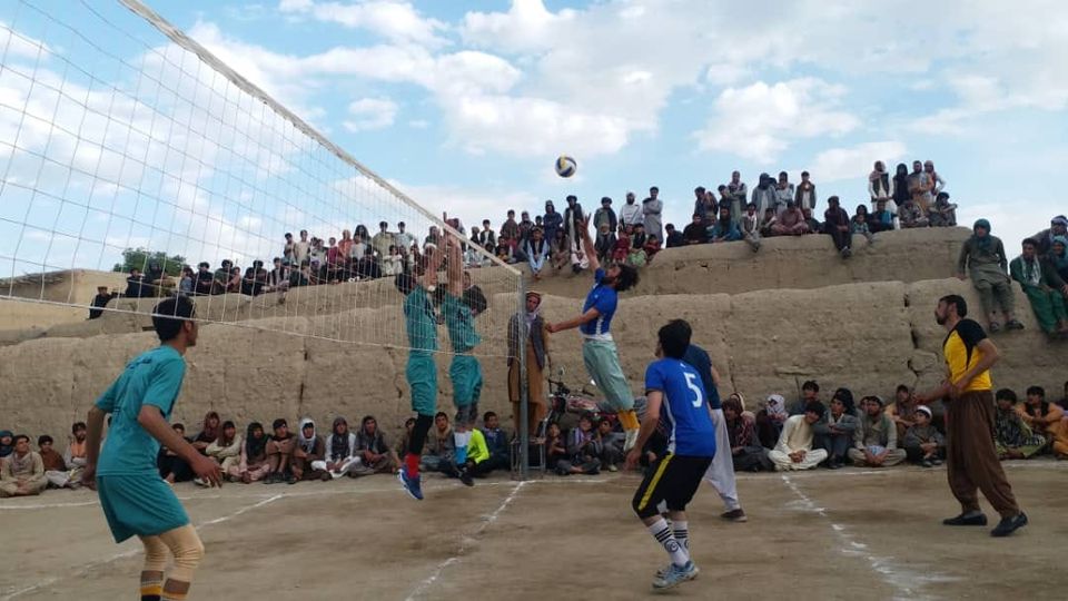 رقابت های والیبال ولسوالی خواجه عمری غزنی باقهرمانی تیم والیبال فقیری به پایان رسید