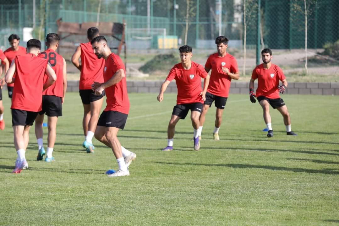 نخستین جلسه‌ی تمرینی تیم ملی فوتبال کشور در قرغیزستان برگزار شد