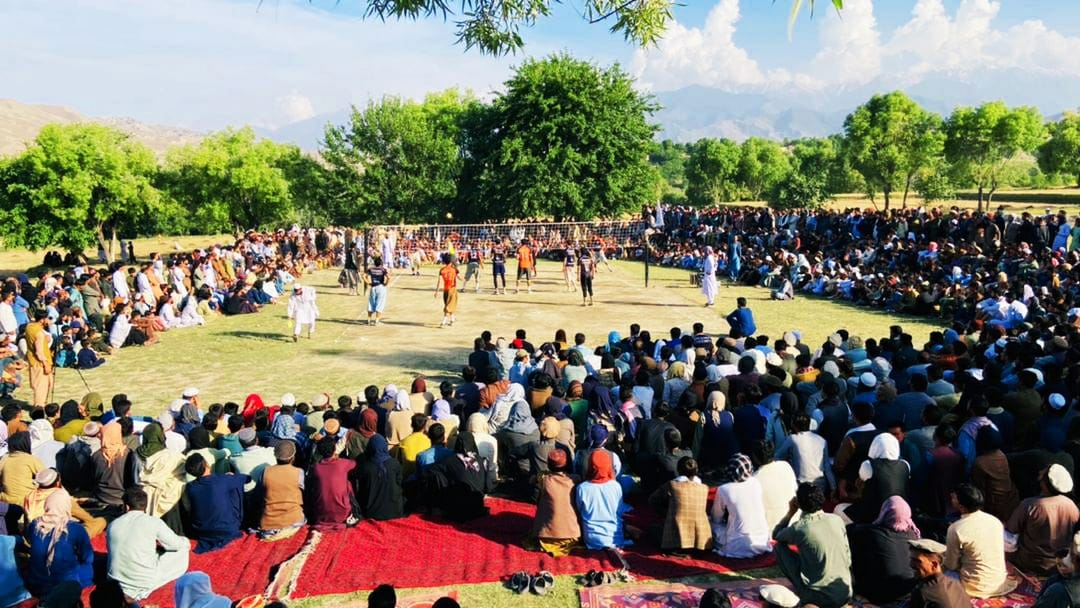 ننگرهار؛ رقابت‌های جام والیبال ننگرهار میان ۱۶ تیم در ولسوالی پچراگام پایان یافت