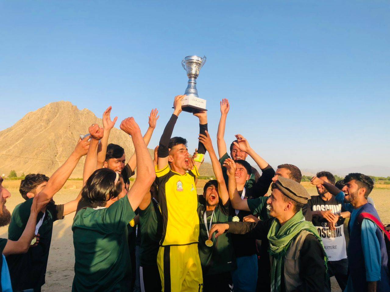 کاپيسا؛ د ژورناليزم پوهنځي لوبډله د کاپيسا پوهنتون د فوټبال سياليو اتله شوه