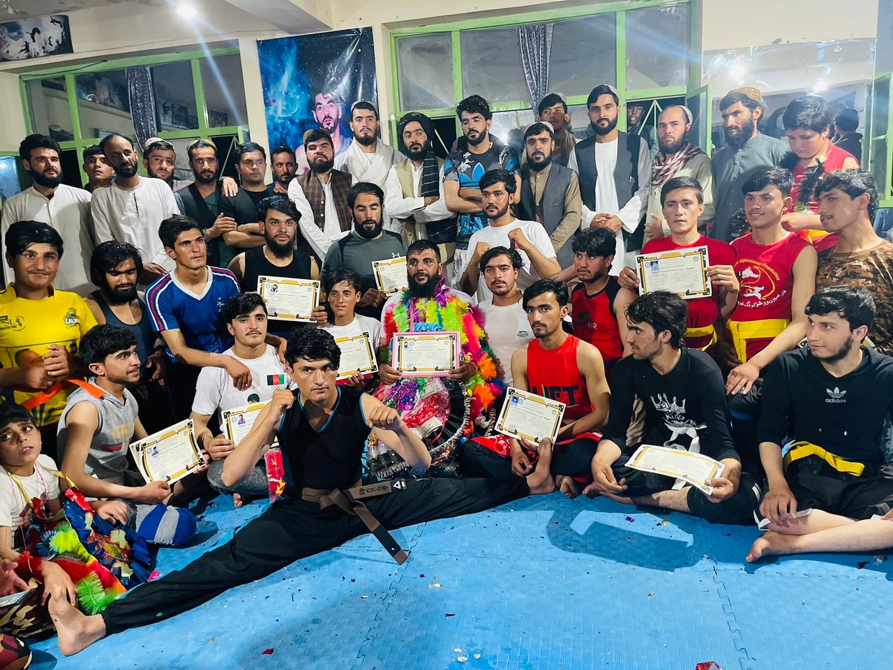 زابل؛ د نیوفول کانتکت ۳۲ ورزشکارانو ته د ارتقا کمربندونه ورکړل شول