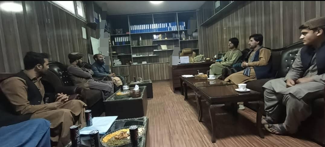 د بدني روزنې او ورزش عمومي ریاست د مقام دفتر رئیس د قره باغ د فوټبال لوبغاړو او ځوانانو سره کتنه وکړه