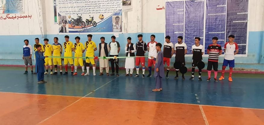 غزني؛ په جاغوريو ولسوالۍ کې د ۲۰ لوبډلو ترمنځ د فوټسال سيالۍ پيل شوې