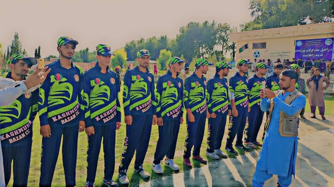 ننګرهار؛ په ښېوه ولسوالۍ کې د کرکټ ټېپ بال منتخبې لوبډلې د غوراوي سیالۍ پيل شوې