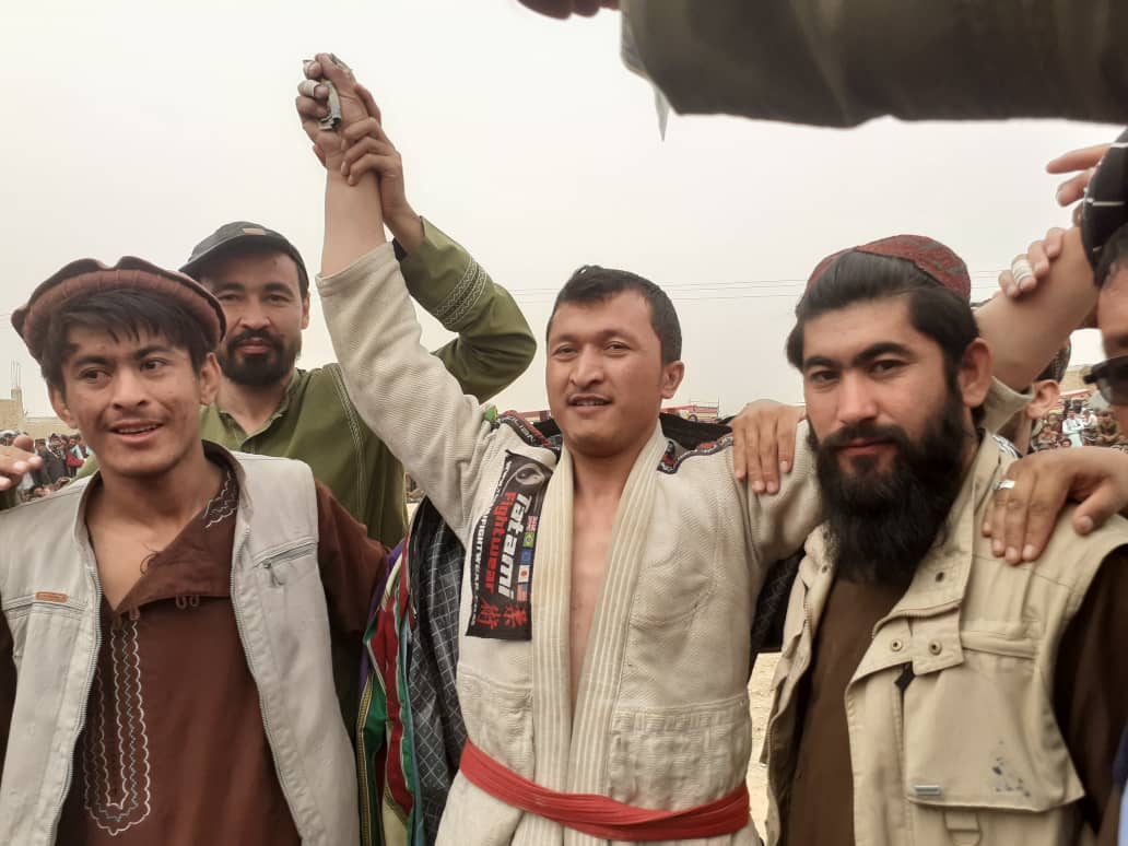 په سمنګان کې د ۱۲۰ پهلوانانو تر منځ د کورش سیالۍ ترسره شوې