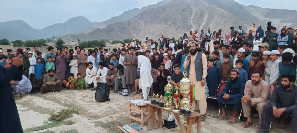 کونړ؛ په مروري ولسوالۍ کې د ټېپ بال کرکټ اتم پړاو ليګ سيالۍ د ډېنجر اتلانو لوبډلې په اتلولي پاى ته ورسېدې
