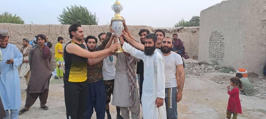 هلمند؛ حبیبي لوبډلې د ګرمسیر ولسوالۍ د والیبال حذفي جام سیالیو اتلولي وګټله