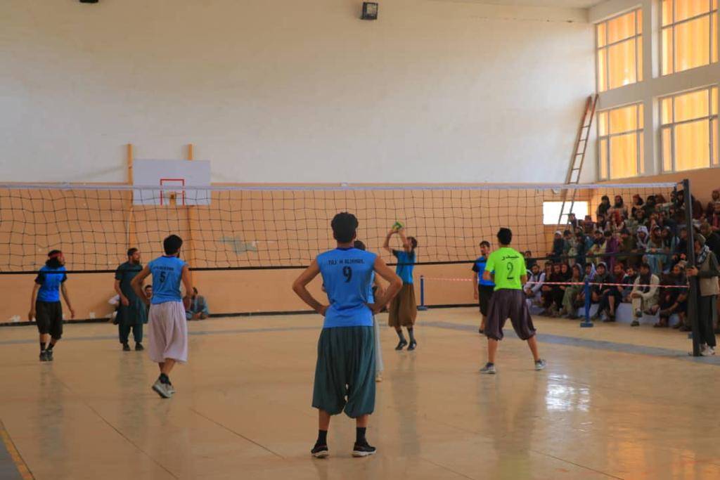 میدان وردک ؛ تیم حاجی فولاد قهرمان رقابتهای والیبال مرکز میدان شهر شد