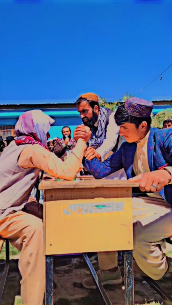 پکتیکا؛ مرکز علي بابا لېسه کې د ۴۵ ورزشکارانو ترمنځ د لاس چپه کولو دودیزې سیالۍ وشوې