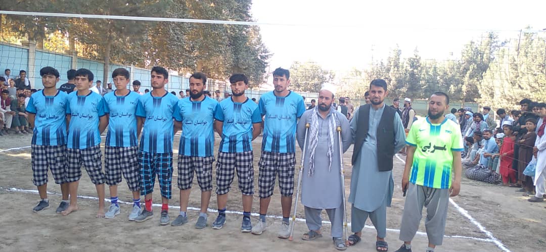 امید خراسان لوبډلې د تخار ولایت دشت قلعه ولسوالۍ د والیبال سیالیو اتلولي خپله کړه