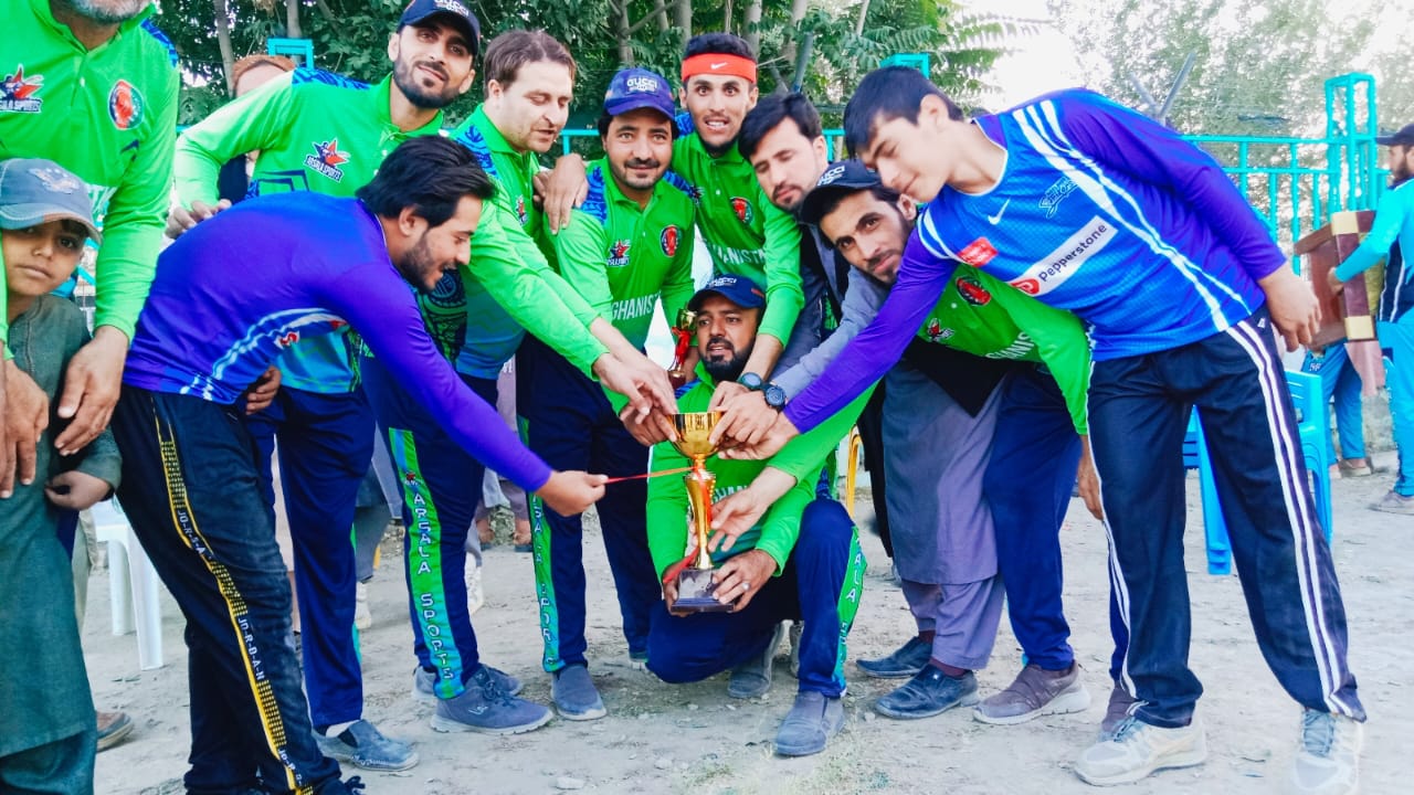 په پکتیکا کې د ټېپ بال کرکټ رسنیز جام سیالیو اتلولي پښتون غږ راډیو خپله کړه