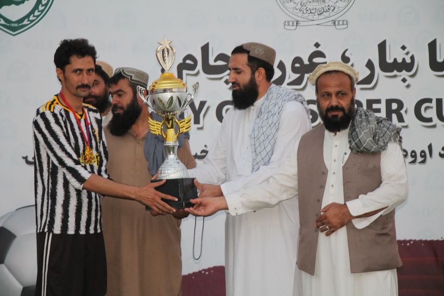 رقابتهای فوتبال تحت نام بهترین جام شهر ما با قهرمانی تیم حوزه چهارم به پایان رسید