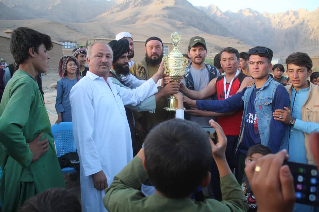 تیم استقلال سری باغ قهرمان جام والیبال ولسوالی کیتی دایکندی شد