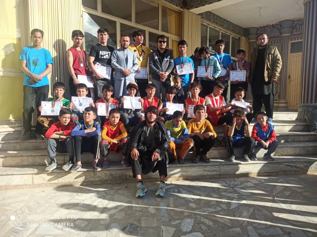 بامیان؛ رقابت‌های دوش میان ۵۰ ورزشکار در ۴۰۰ صد متری در این ولایت برگزار شد