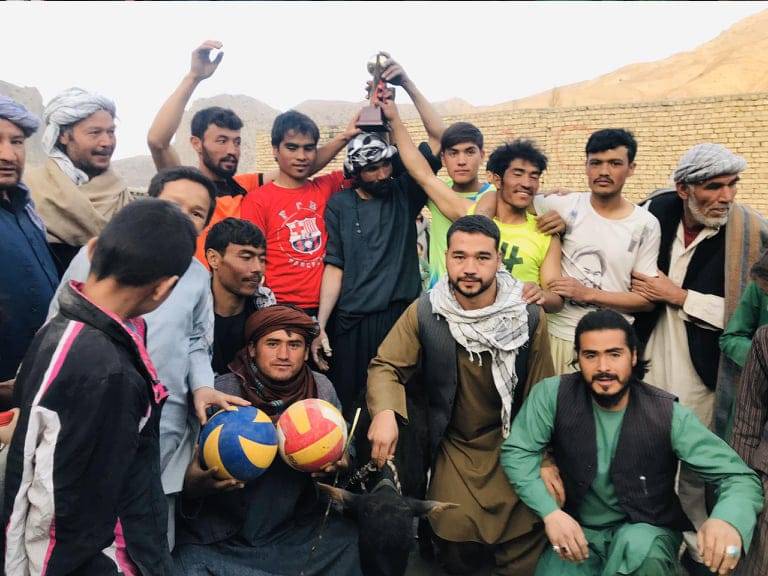 سمنگان؛ عقابان شیخه قهرمان رقابت‌های والیبال دره صوف شد