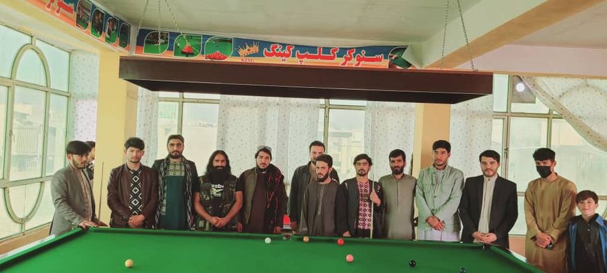 غور؛ په فيروز کوه ښار کې د ٢٠ ورزشکارانو ترمنځ د سنوکر او بليارد درېيم پړاو ګروپي سيالۍ پيل شوې
