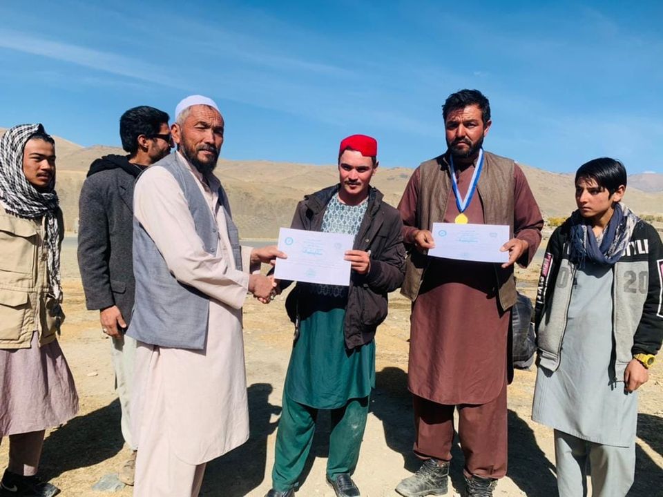 میدان وردگ؛ رقابت‌های پرتاب سنگ و دشت‌پشتی میان ۲۵ بازی‌کن در ولسوالی بهسود برگزار شد